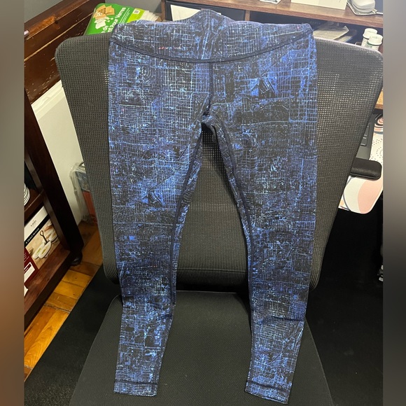 Lululemon size 4 - Picture 5 of 5